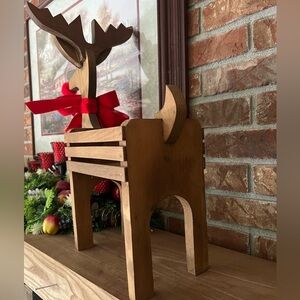 ❤️ Rare Vintage 1983 Solid Wood Hand Carved Large
Reindeer Decor